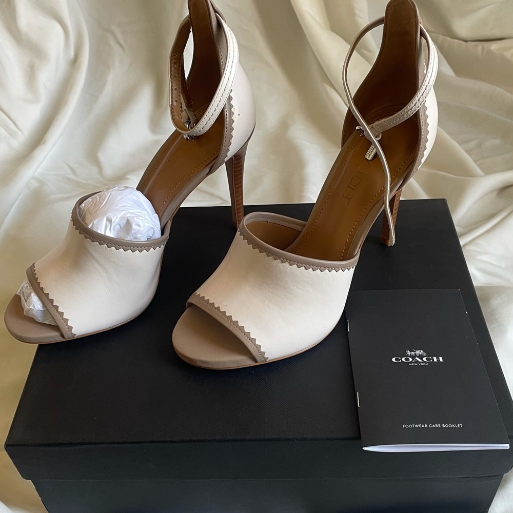 NIB Coach brand “Jordan” heel, Size 7.